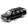 Машинка коллекционная 1:24 Chevrolet Suburban 2001 Welly 22090W